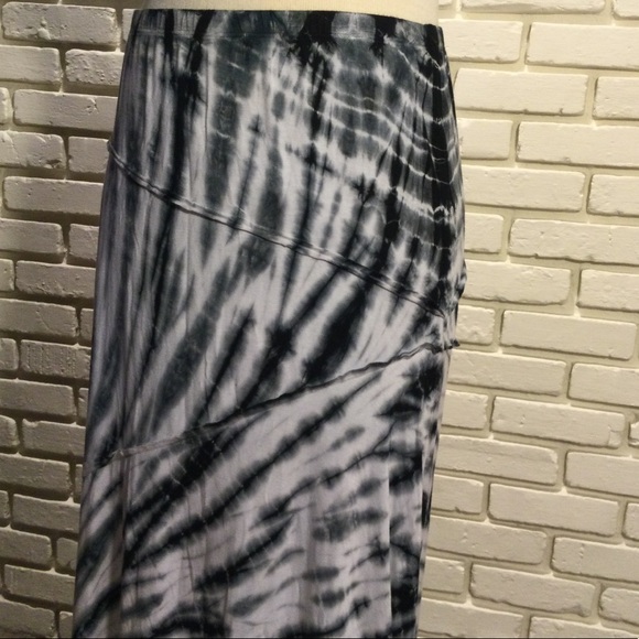 Karen Kane Dresses & Skirts - Karen by Karen Kane tie-dye look maxi skirt XL